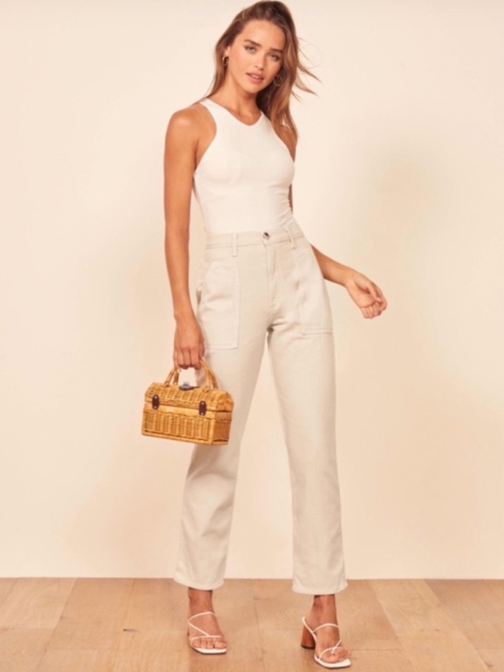 Reformation Taylor Pants in Sand Size 28